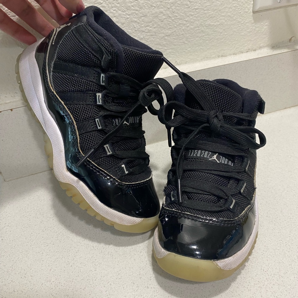 Bundle Jordan’s and Jordan’s retro kids